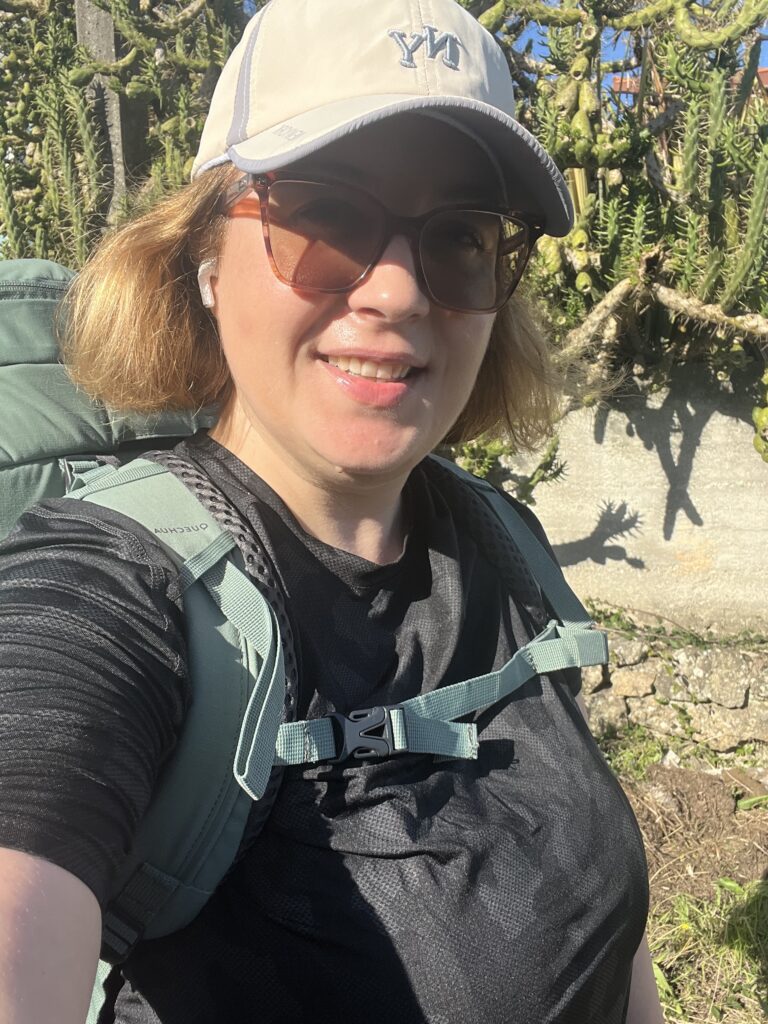 Femeie pe Camino - ziua 5- aleea cu cactusi